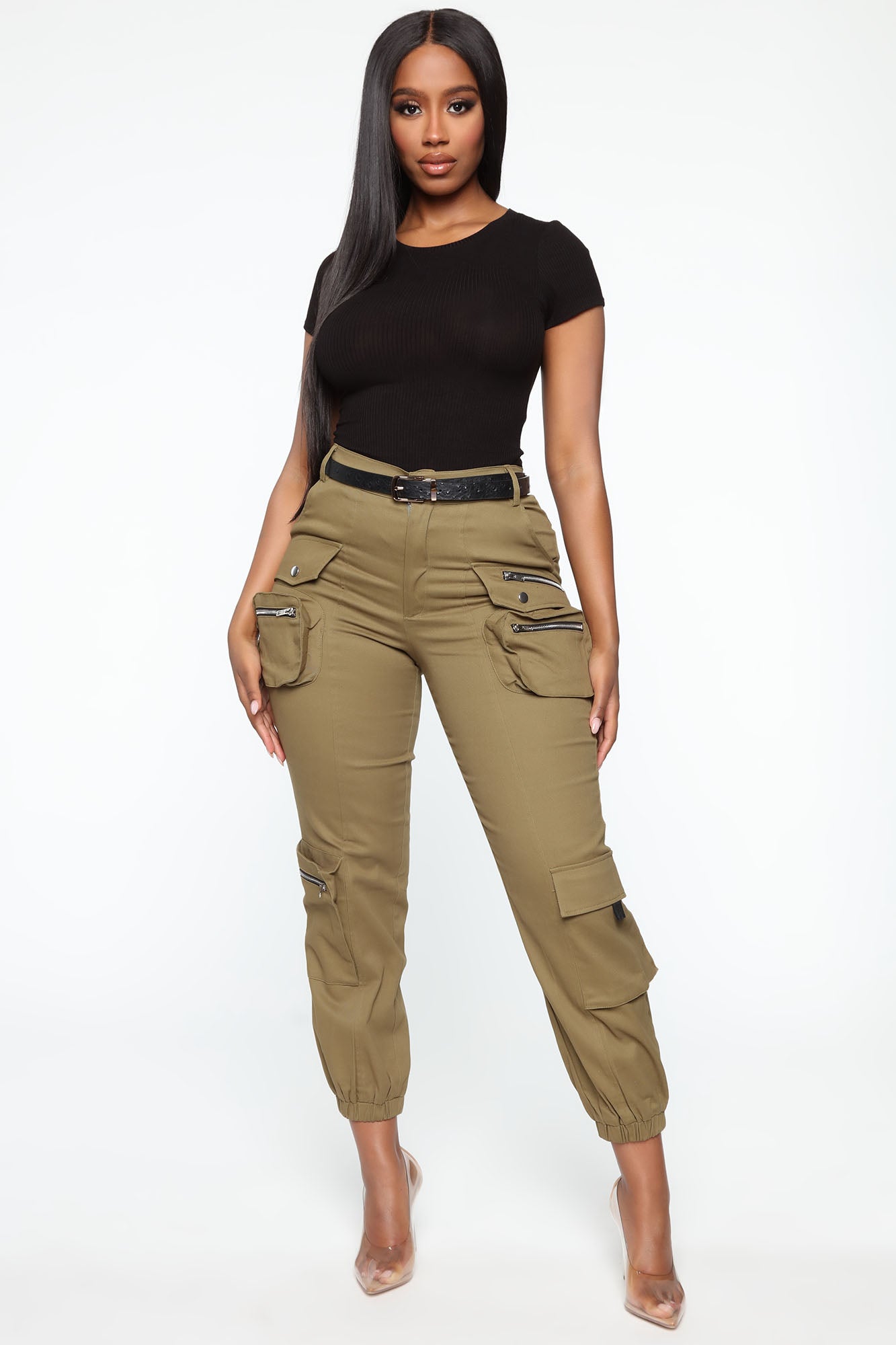 02-19-20_Studio_4_MA_LE_15-25-14_53_RT62065_Black_P_7923_NT