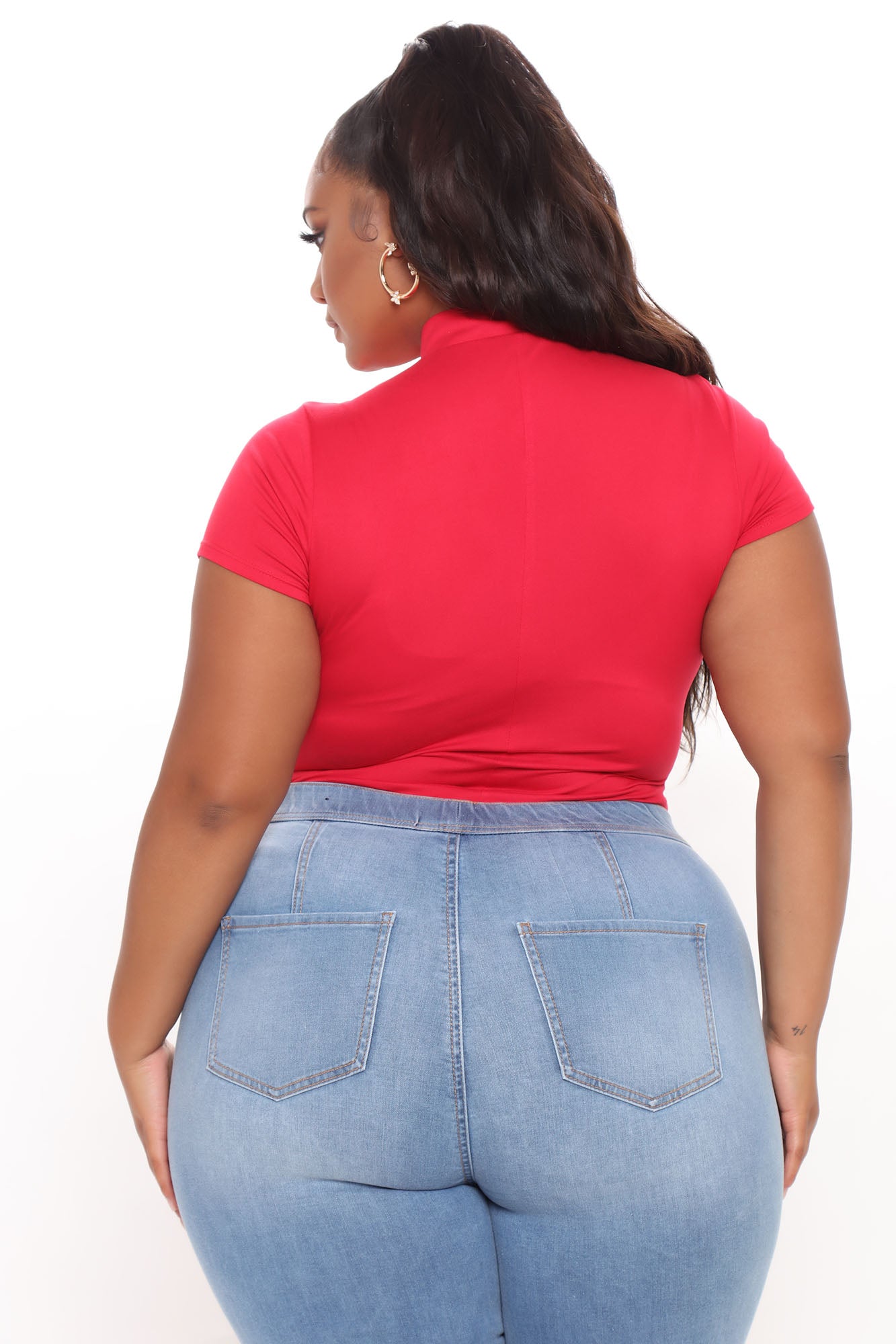 03-10-21Studio1_RT_SA_11-47-33_33_T979_Red_P_36579_PLUS_JK