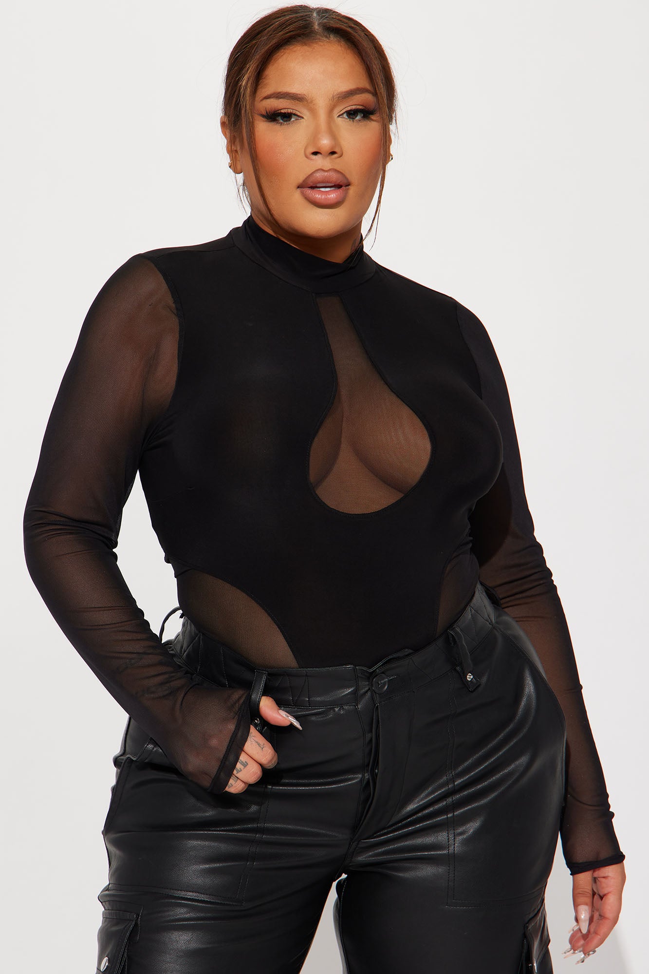 03-25-23Studio4_CE_AC_14-04-41_28_J7192_Black_5183_PLUS_MP_MH