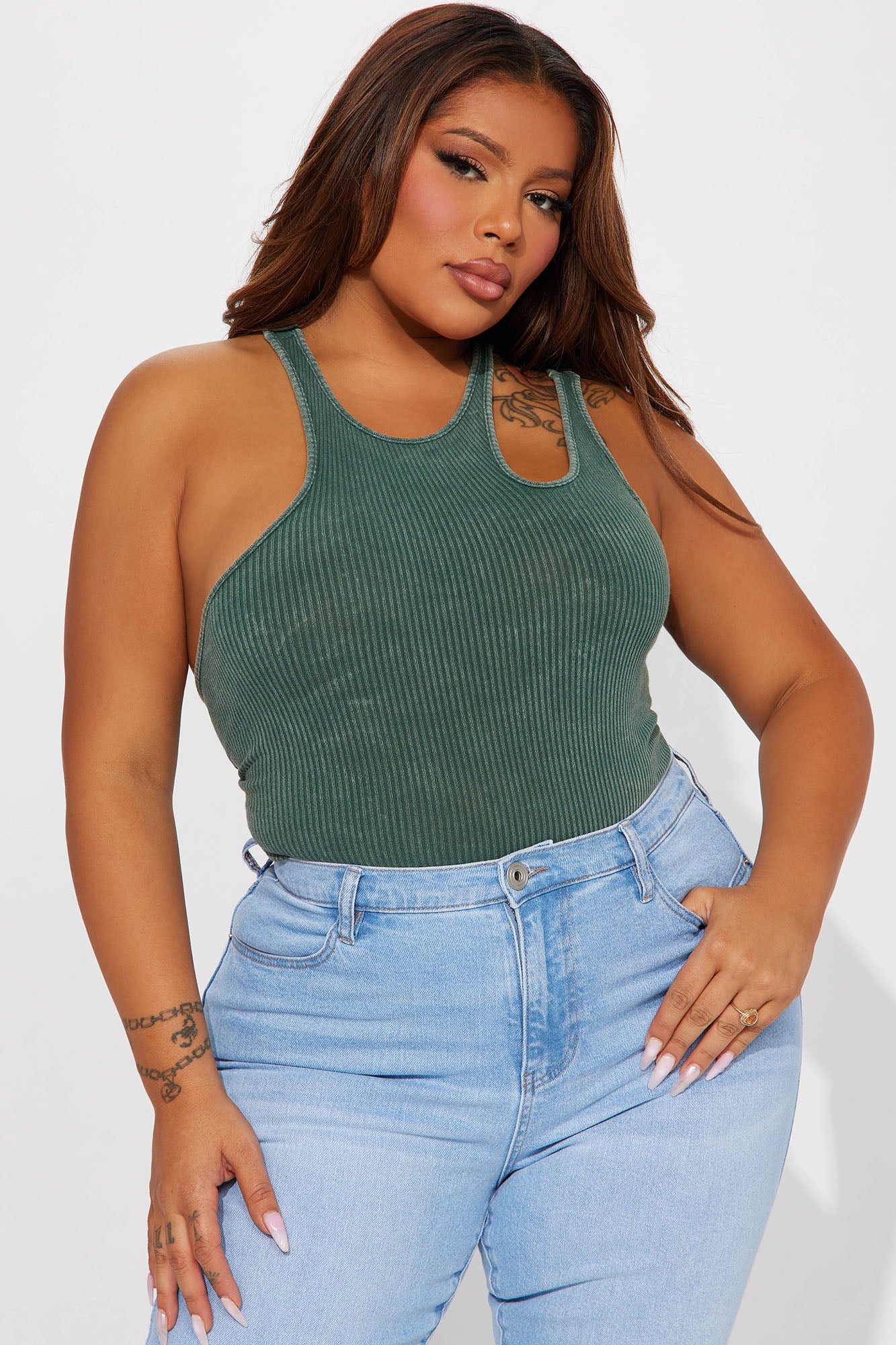 07-25-23Studio4_RA_AC_15-23-19_62_MXT4602FN_Olive_RP_11203_PLUS_MR