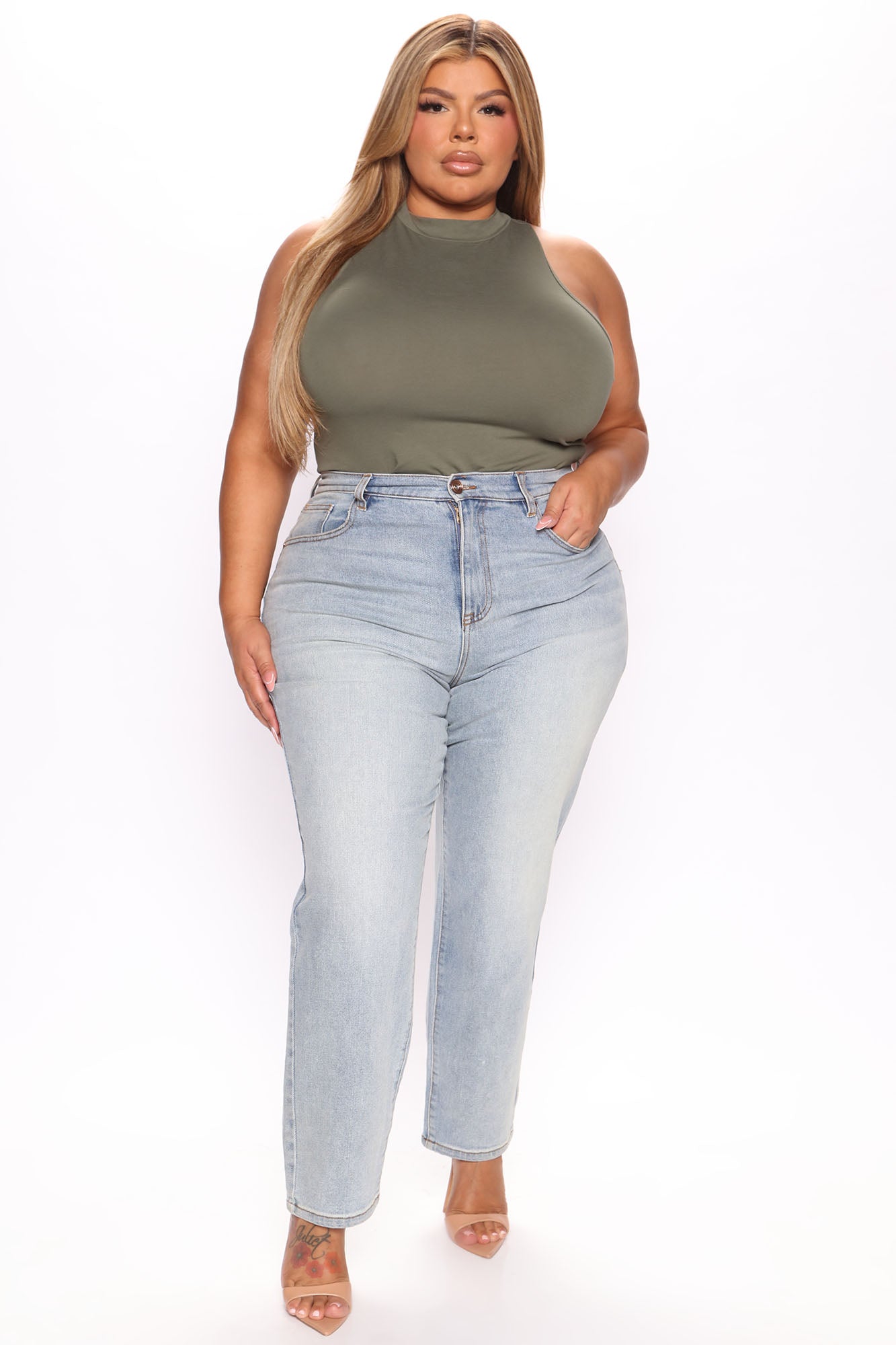 08-02-22Studio5_MS_AC_10-32-17_12_RT63442_Olive_P_5021_PLUS_PB