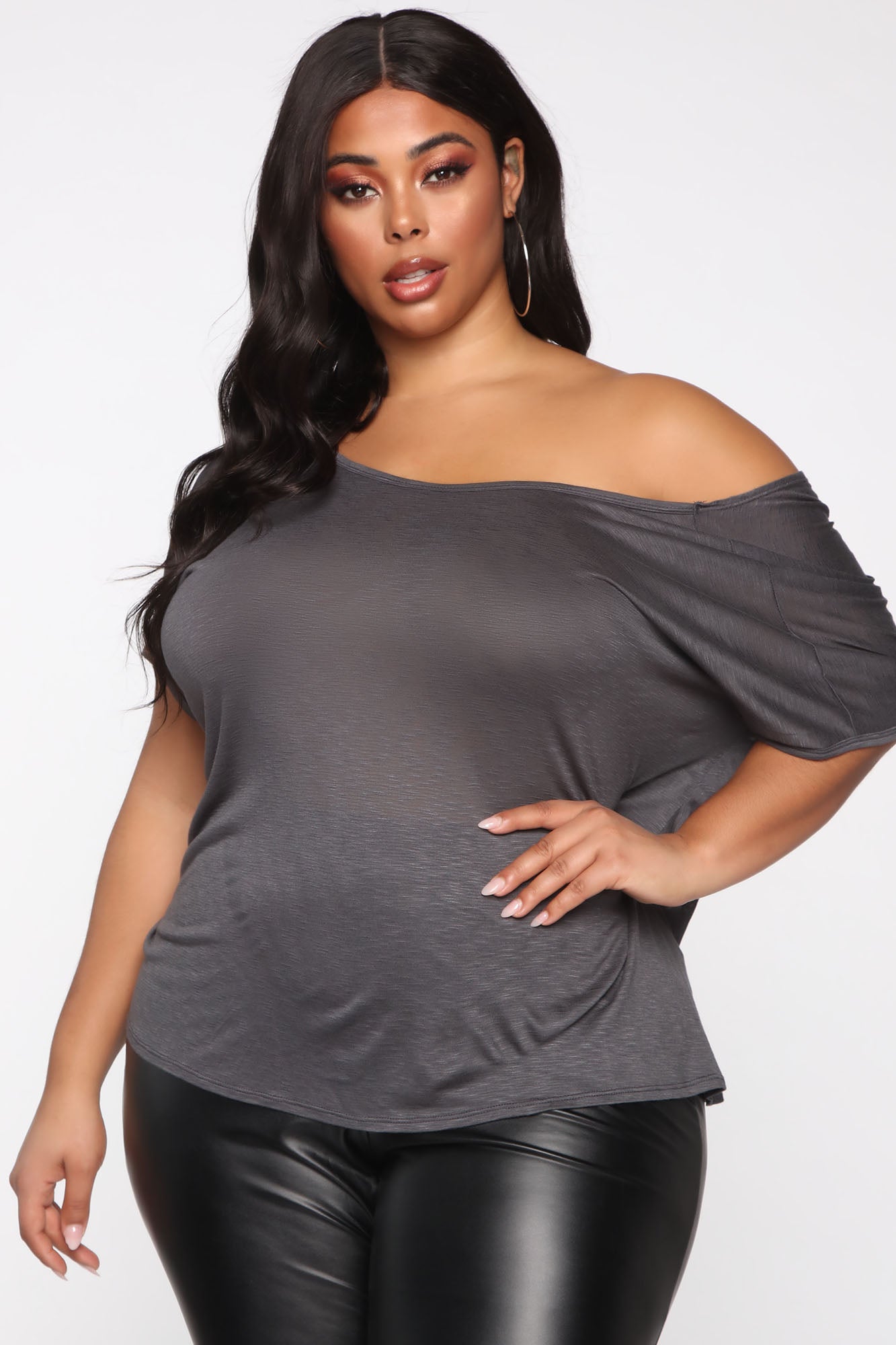 1-31-20_Studio_3_DM_ES__PLUS_10-13-20_30__T1566_Charcoal_0446_KL