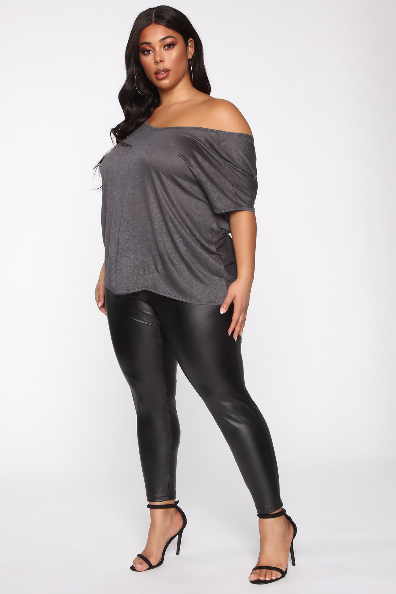 1-31-20_Studio_3_DM_ES__PLUS_10-13-24_30__T1566_Charcoal_0447_KL